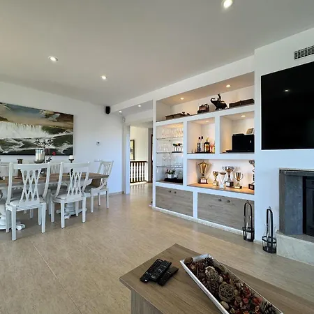 Aura Con Vistas Al Mar En